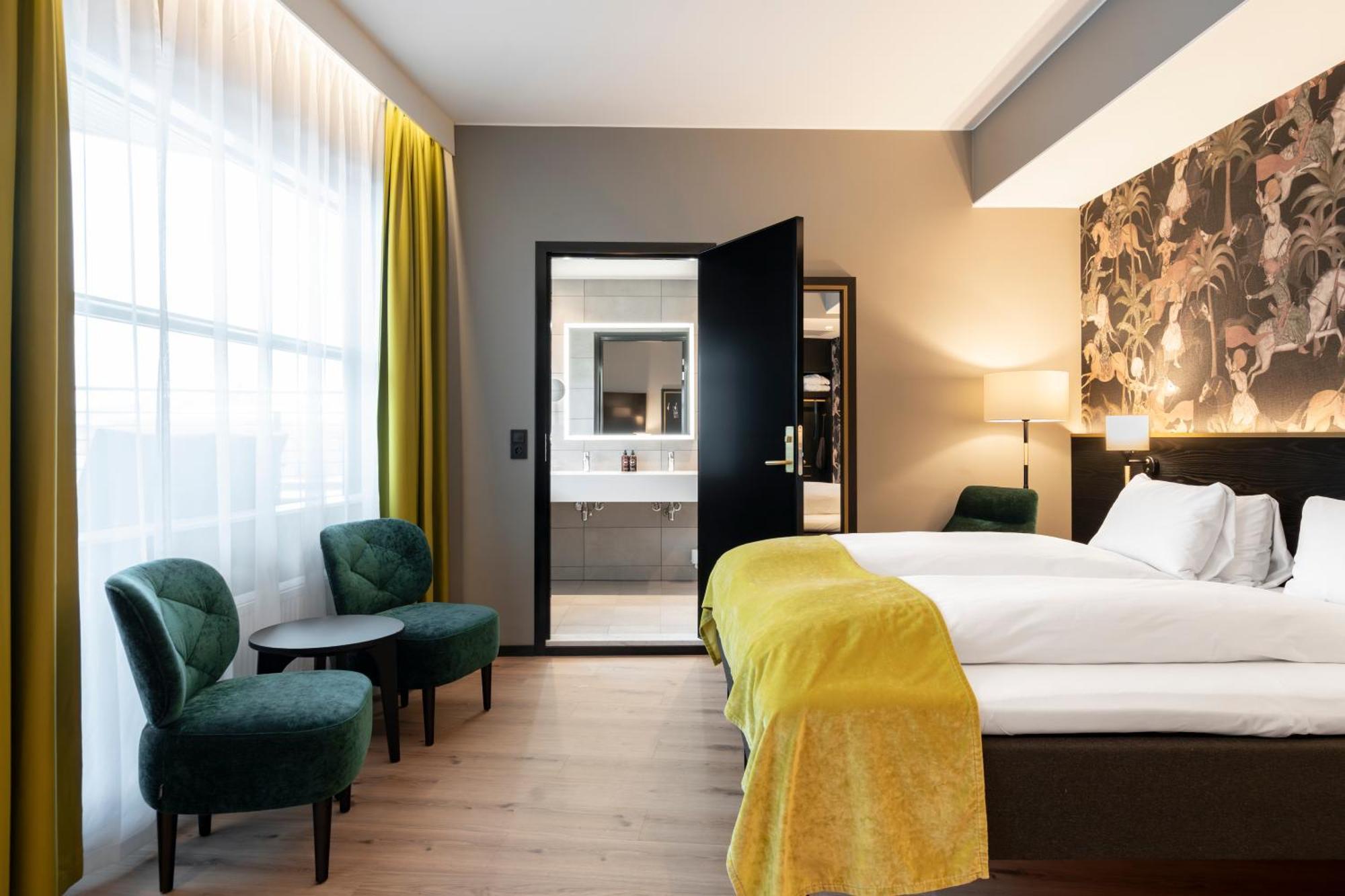Double Room,1758279074:JPEG